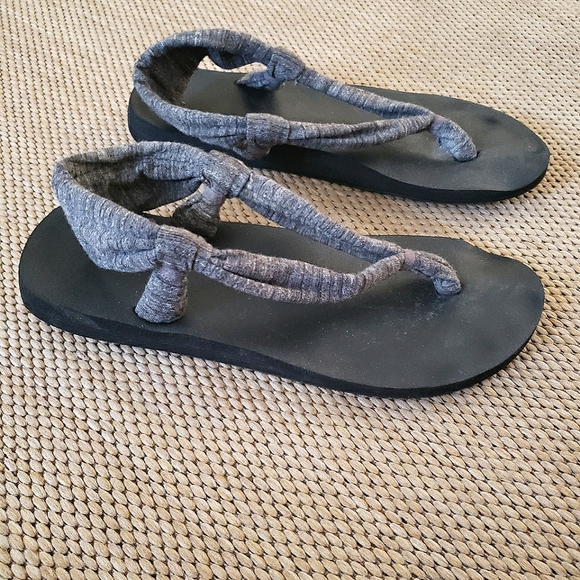 Yoga Sling Ankle Strap Flip Flops - Picture 2 of 4